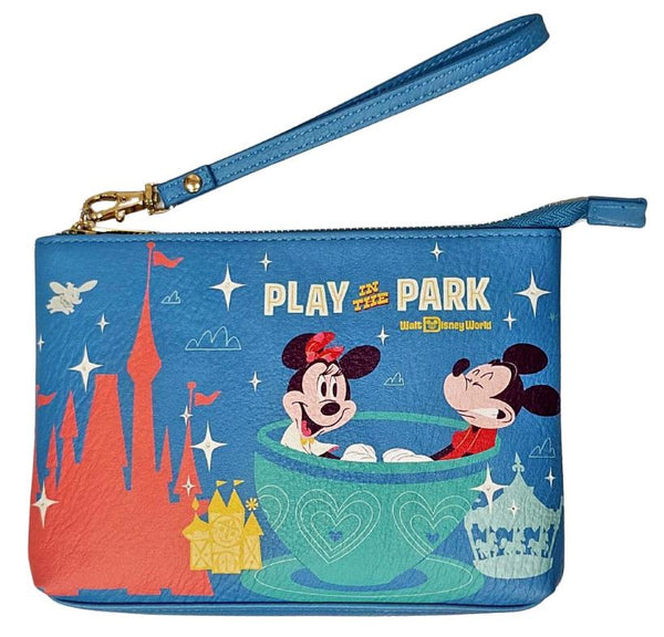 Disney Walt Disney World Play In The Park Mickey Minnie Light Up Zip Wristlet