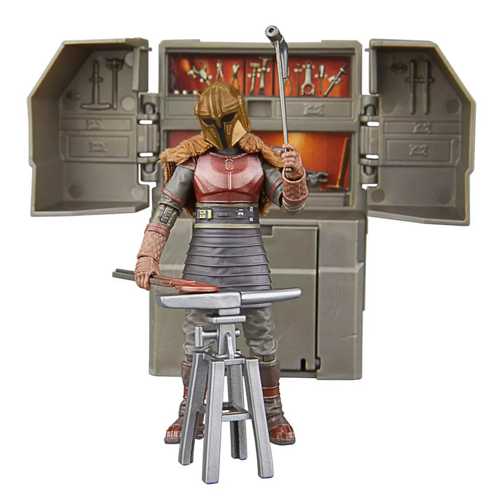 STAR WARS The Vintage Collection The Armorer’s Forge Playset MANDALORIAN – Image 4 | HappilyShoppe